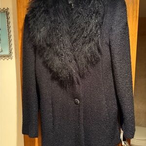 Elegant Black Women's Coat with Fur Collar